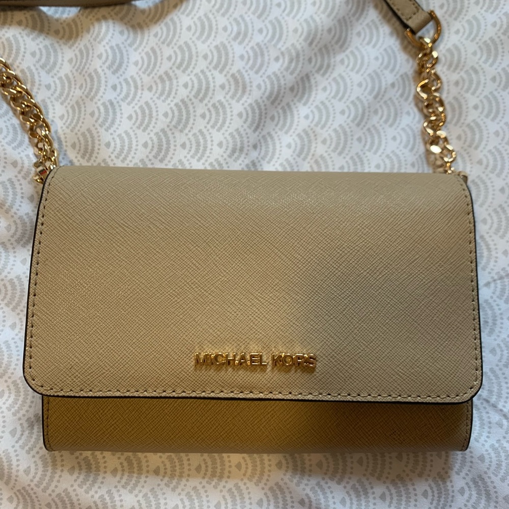 Micheal Kors Jetset Crossbody